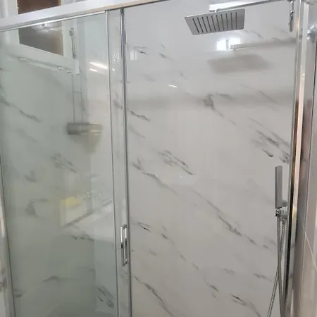 Πανσιόν Central Rooms 4*