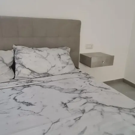 Central Rooms 4*