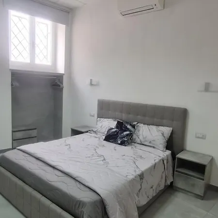 Central Rooms בית הארחה
