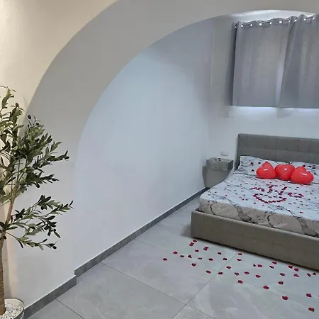 Central Rooms בית הארחה